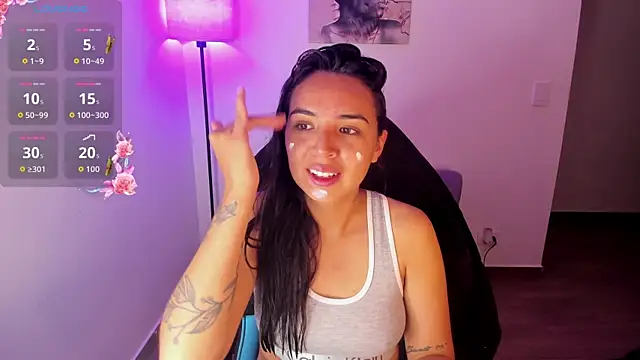 Snapshot of Miss_Nicole chatting on May 31, 12:56 pm Miss Nicole online show from May 31, 12:56 pm