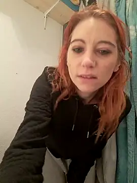 Snapshot of XLisaxx chatting on December 6, 11:14 pm XLisaxx online show from December 6, 11:14 pm