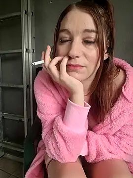Snapshot of XLisaxx chatting on October 11, 7:18 am XLisaxx online show from October 11, 7:18 am