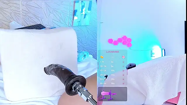 evaa rose online show from February 22, 8:20 pm