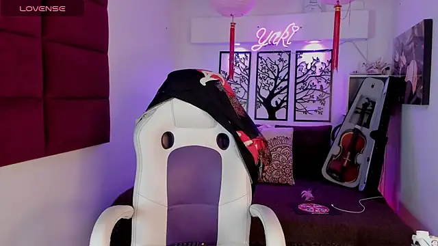 Snapshot of Yaki_Tai chatting on March 16, 6:20 am Yaki Tai online show from March 16, 6:20 am