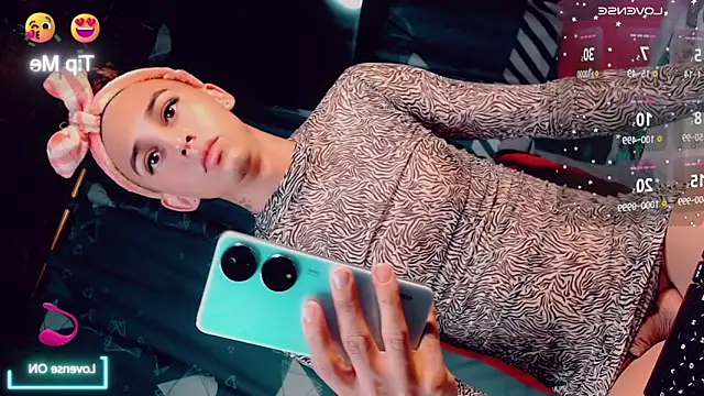 Snapshot of CharlotteBigCock chatting on September 26, 2:21 pm CharlotteBigCock online show from September 26, 2:21 pm