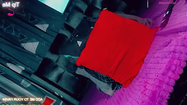 CharlotteBigCock online show from January 16, 2:21 pm