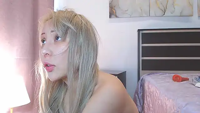 Snapshot of Yulianna_Smith chatting on December 28, 5:44 am Yulianna Smith online show from December 28, 5:44 am