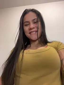 Snapshot of Reggie-Liam chatting on January 4, 3:18 am Reggie-Liam online show from January 4, 3:18 am