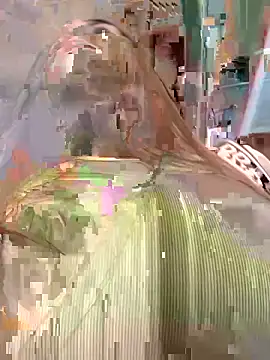 Snapshot of Reggie-Liam chatting on March 10, 10:34 pm Reggie-Liam online show from March 10, 10:34 pm