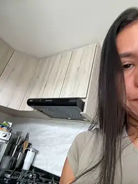 Snapshot of Reggie-Liam chatting on November 3, 6:31 pm Reggie-Liam online show from November 3, 6:31 pm