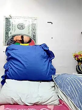 NWC4LYF online show from February 1, 8:50 am