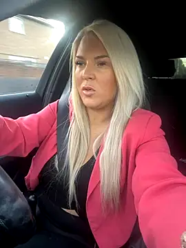 Bustyblondebabe32 online show from October 21, 7:53 am