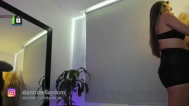 Snapshot of antonella_dom1 chatting on November 20, 7:35 pm antonella dom1 online show from November 20, 7:35 pm