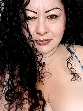 Snapshot of hazel_milf chatting on March 3, 1:42 pm hazel milf online show from March 3, 1:42 pm