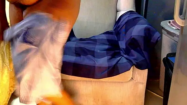 Snapshot of CharlesBlk79_ chatting on December 5, 4:03 pm CharlesBlk79 online show from December 5, 4:03 pm