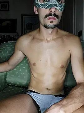 Snapshot of TheRealTeb_ chatting on July 18, 8:18 am TheRealTeb online show from July 18, 8:18 am