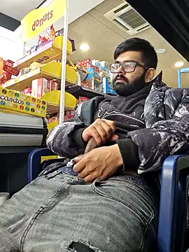 ahmedbilal123 online show from November 29, 9:23 am