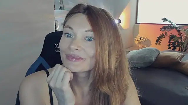 MistyBarnes online show from May 4, 9:05 am