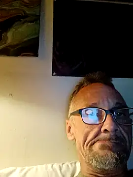 Snapshot of hotnicz10 chatting on February 13, 10:11 am hotnicz10 online show from February 13, 10:11 am