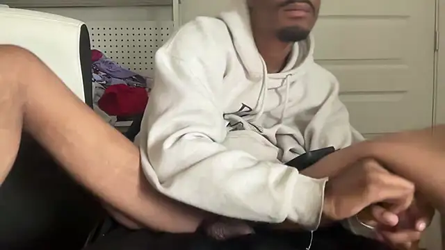 trueking01 online show from October 23, 7:34 pm