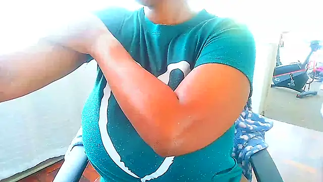 Snapshot of Charlie-Crawford chatting on February 1, 10:15 am Charlie-Crawford online show from February 1, 10:15 am