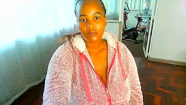 Snapshot of Charlie-Crawford chatting on February 18, 4:15 am Charlie-Crawford online show from February 18, 4:15 am