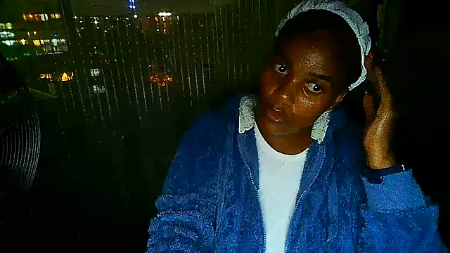 Snapshot of Charlie-Crawford chatting on February 20, 5:40 pm Charlie-Crawford online show from February 20, 5:40 pm