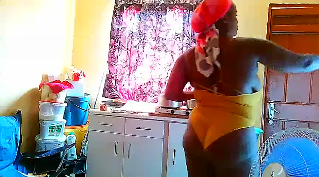 Snapshot of Charlie-Crawford chatting on March 18, 12:14 pm Charlie-Crawford online show from March 18, 12:14 pm