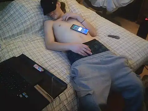 Snapshot of xxxTony999 chatting on February 1, 8:29 am xxxTony999 online show from February 1, 8:29 am