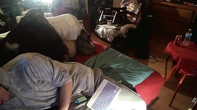 Snapshot of xxxTony999 chatting on March 21, 1:56 am xxxTony999 online show from March 21, 1:56 am