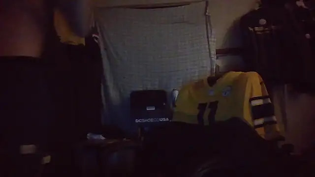 Snapshot of xxxTony999 chatting on September 21, 8:27 am xxxTony999 online show from September 21, 8:27 am