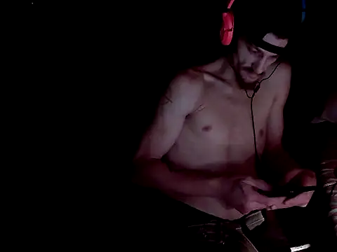 Snapshot of xxxTony999 chatting on October 21, 9:15 pm xxxTony999 online show from October 21, 9:15 pm