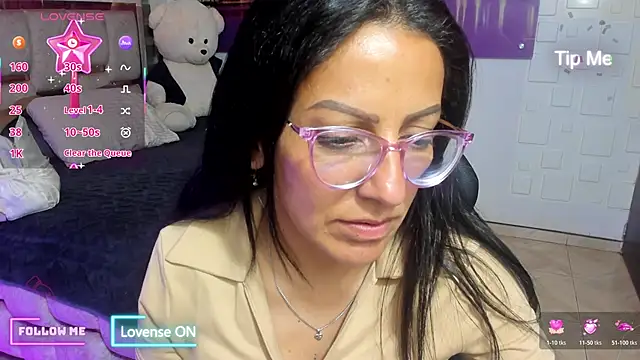 alma blue online show from March 13, 11:33 pm