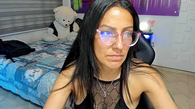 alma blue online show from May 19, 10:38 pm