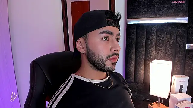 ItsMeEros online show from March 9, 2:07 am