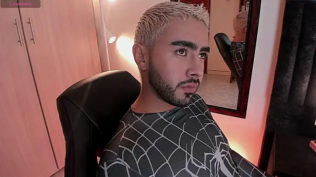 ItsMeEros online show from September 14, 9:47 pm