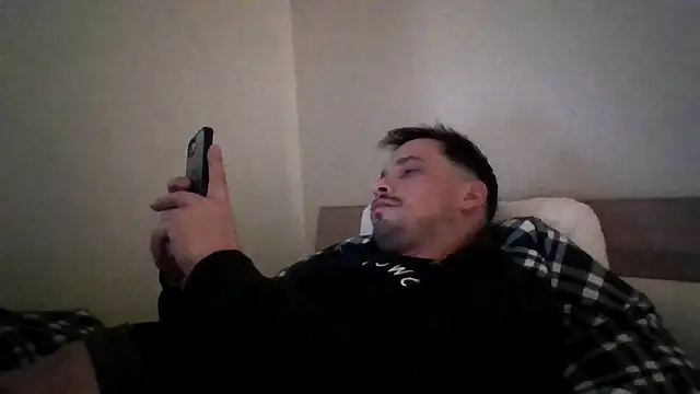 Jonkitzler1 online show from January 11, 2:55 pm