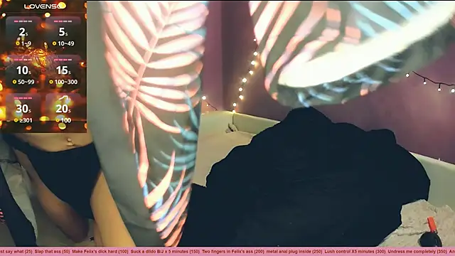 Snapshot of Littlepinkcat chatting on December 24, 3:05 am Littlepinkcat online show from December 24, 3:05 am