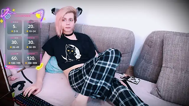 Snapshot of Littlepinkcat chatting on October 30, 10:38 am Littlepinkcat online show from October 30, 10:38 am