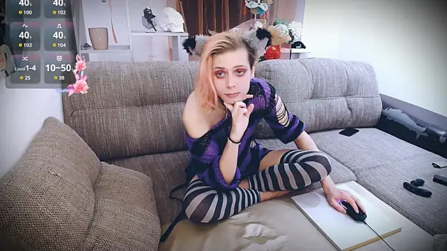 Snapshot of Littlepinkcat chatting on November 23, 1:05 am Littlepinkcat online show from November 23, 1:05 am