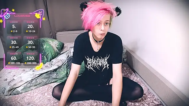 Littlepinkcat online show from August 5, 1:19 am