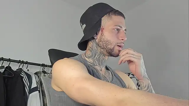  jamesleandros1 online show from October 9, 11:03 pm