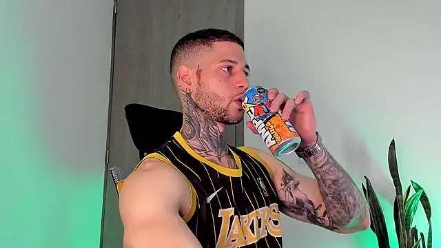  jamesleandros1 online show from February 22, 12:23 am