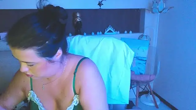 Snapshot of Malika_uAngel chatting on July 2, 11:55 pm Malika uAngel online show from July 2, 11:55 pm