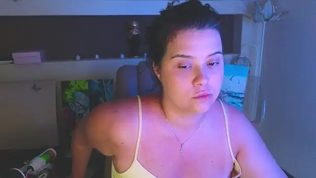 Snapshot of Malika_uAngel chatting on July 5, 2:29 am Malika uAngel online show from July 5, 2:29 am