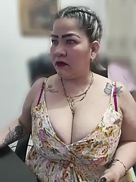 Dalessa Bigtits online show from June 27, 3:44 am