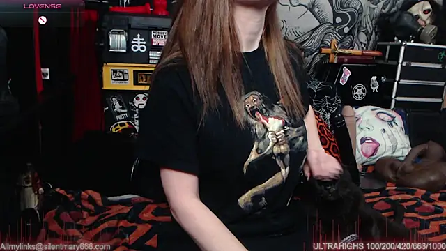 Silentmary online show from February 26, 5:07 pm