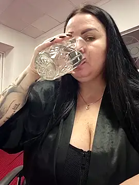 GeorgiaLerox online show from March 1, 1:24 pm