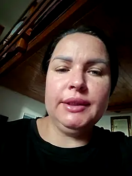 Snapshot of GeorgiaLerox chatting on June 13, 10:24 am GeorgiaLerox online show from June 13, 10:24 am