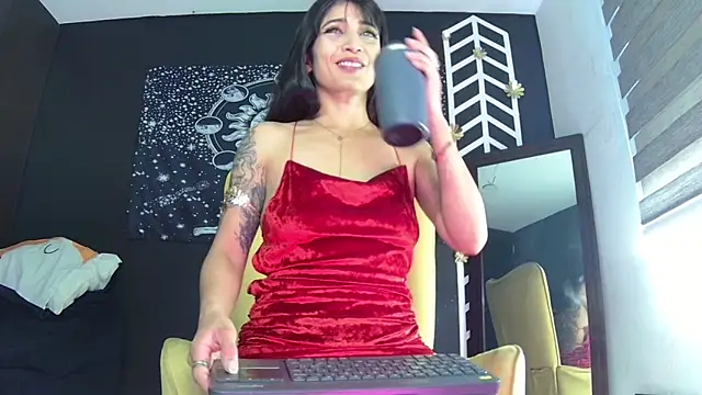 EvangelineCors online show from February 14, 6:48 pm