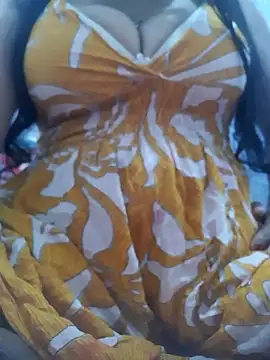 Snapshot of chubby_wife chatting on June 29, 10:15 am chubby wife online show from June 29, 10:15 am