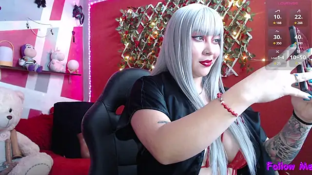 nathalie zanettii online show from September 13, 8:52 pm