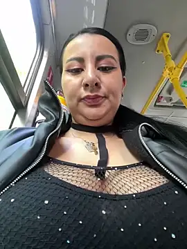 Abril Luv online show from February 28, 12:31 pm